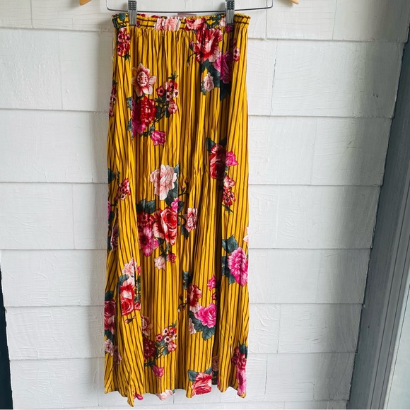 Maverick The Collection Skirt - Picture 4 of 4